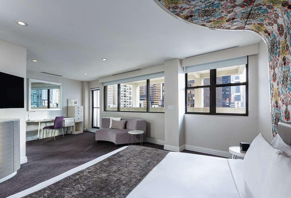 Dream Midtown, By Hyatt New York